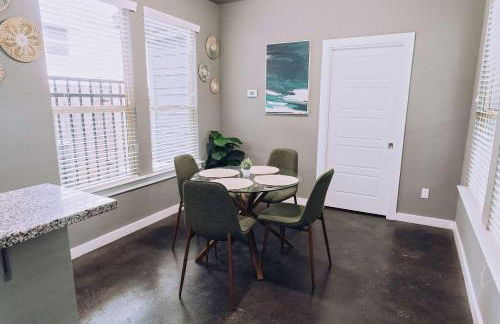 Hot Tub Deck BBQ Grill Patio Dog Friendly - Foto 22