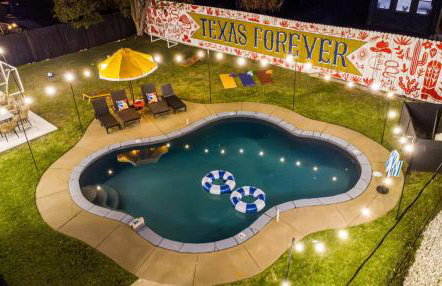 Texas Willow Ranch - Epic Luxury Retreat with Pool, Game room, Soccer, BBQ, Fire table - Foto 6