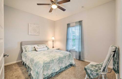 Modern PCB Home with Private Yard and Pool Access - Foto 29