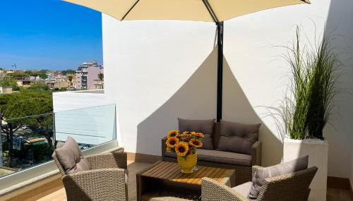 GEA SEAVIEW APARTMENT - Bright Top-Floor Gem in central Nettuno, Steps from the Station - Foto 1