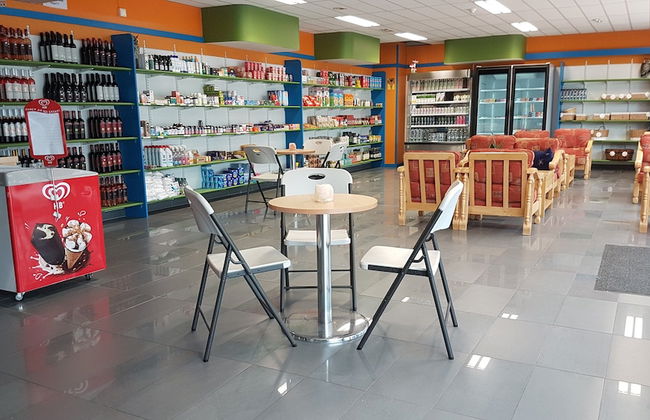 St Angela’s Lakeside Aparthotel - Photo 45