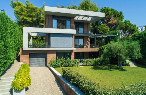 Elia Seafront Villa - Photo 1