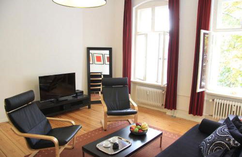 Nollendorf Apartments - 1 separate bedroom and 1 living room with sofa bed in Motzstraße - Foto 37