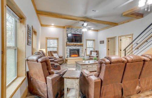 Greers Ferry Lake Access and Deck Group Getaway! - Foto 4