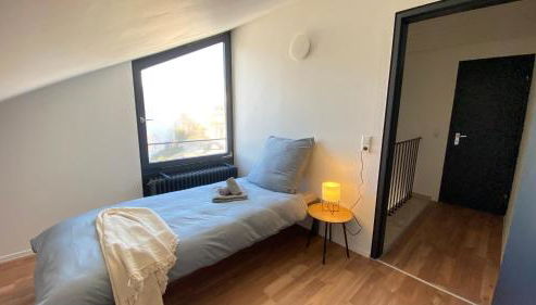 K41 I Ruhiges Haus mit Garten für 8 Personen I Nähe Messe & A81 Stuttgart - Foto 5