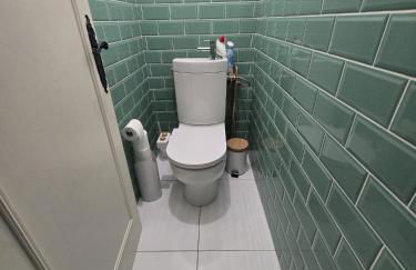 Une grande maison bleue - Photo 11