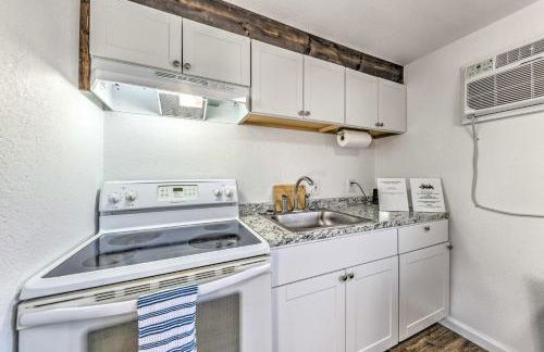 Convenient Tom Picketts Cabin with Mtn View! - Foto 11