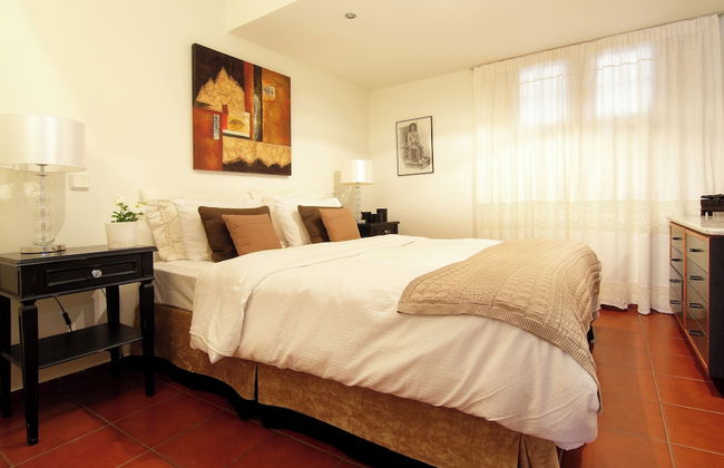 Oasis Pool House by GHH - Photo 7