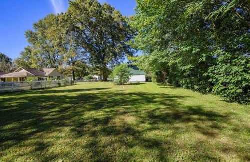 3 Bed 2 Bath Renovated Home Near The Lake - Foto 35