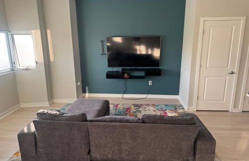 Modern Hyattsville Apartment - Walk to Metro & DC - Foto 5