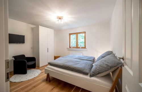 Landhaus Karbach komplett oder einzelne Wohneinheiten Villa inkl Sauna bzw Waldhäuschen - Foto 19