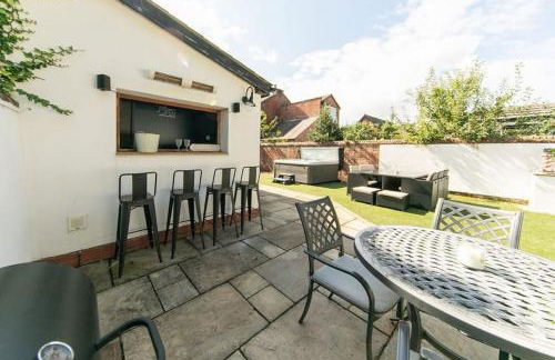 The Hot Tub Townhouse by Holiday Heim - Photo 77