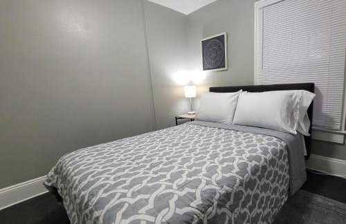 TWO BEDROOM HOME IN BEAUTIFUL DOWNTOWN LAKELAND - Foto 17