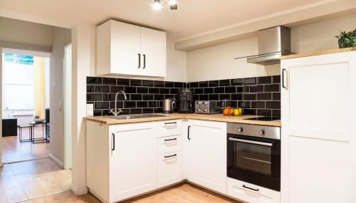 SPACIOUS Two BR plus AC plus SelfCheckIn - Foto 4