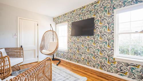 4BR/3BA Luxurious Decatur Home w/ Patio & Backyard - Foto 2