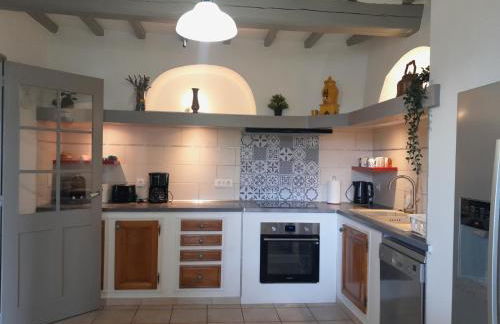 Mas La Gentille ,,, à la campagne , beautiful outdoor , swimming pool , pool house , Nice green Garden , BBQ ,,, only for you , pour passer un séjour inoubliable - Photo 2