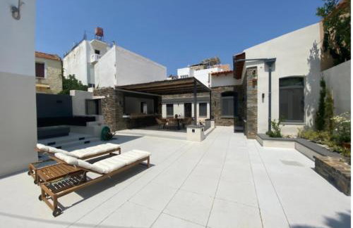 Venetian gem in neapolitan with private courtyard - Photo 23