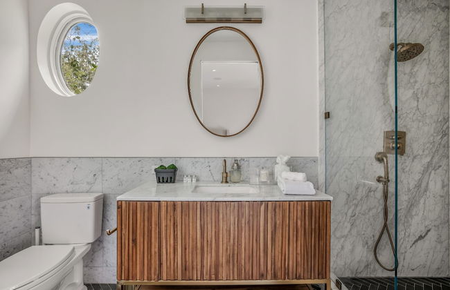 Laurel Canyon - Photo 33