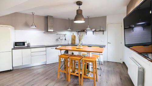 AkomodaT en apartamento luminoso junto al paseo de la ría - Foto 4