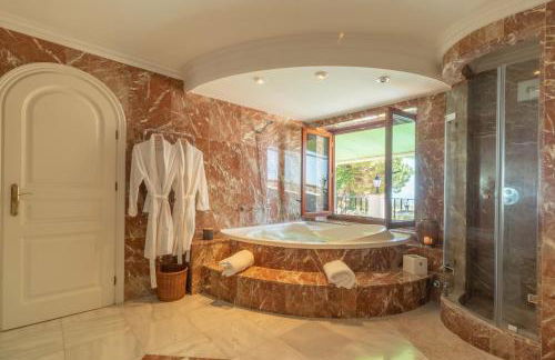 LYX HOMES Villa in Mijas with private heated pool - Photo 36