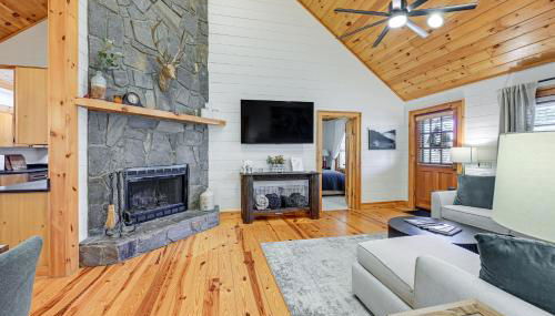 Deck, Fire Pit and Game Room! Wooded Cashiers Escape - Foto 5