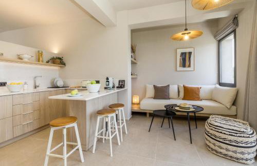 Topos Suites - Photo 40