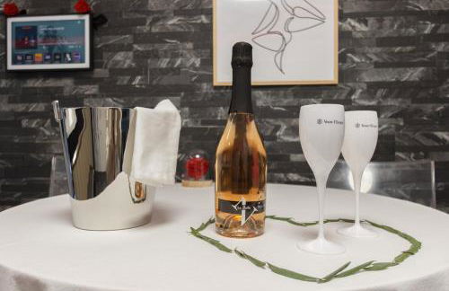 CASA AMOR & SPA, appartement suite jacuzzi & piscine chauffée - Foto 18