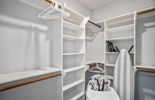 Intergalactic Abode at East Downtown - Foto 23