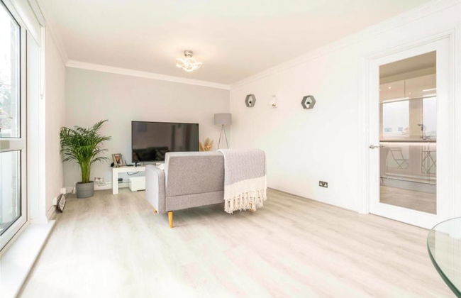 Impeccable 2-bed Apartment Close to City Centre - Foto 1