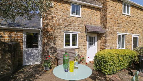 Tiddlers Cottage - Photo 2