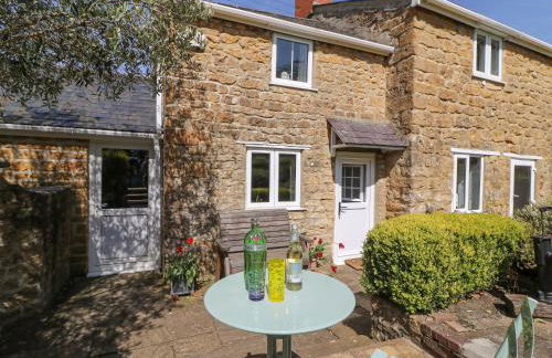 Tiddlers Cottage - Photo 2