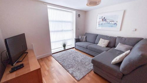 Waterside apartment, central Falmouth, Vi-spring king bed, gated parking - Foto 3