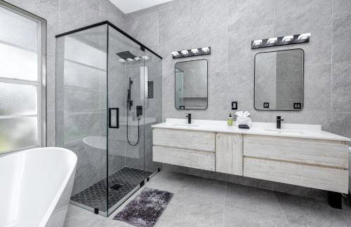 Palm Harbor Paradise - Spacious Home In Quiet Neighborhood with Heated Pool, Billiard Room, Hot Tub - Foto 8