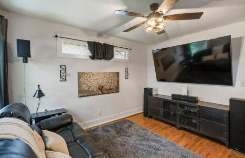 Single Story Fully Fenced Pet Friendly Bungalow in the Arts District - Foto 23