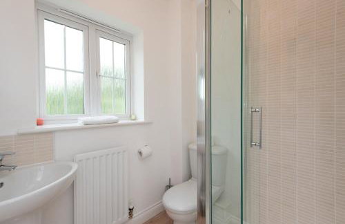 Park View - Stunning 2 bedroom house, both en-suite, 2 parking - Foto 6