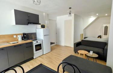 Sous la tour - Foto 3