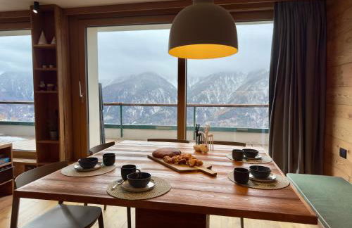 Luxury 9-Bed Apartment Steps from Ski Slopes with Parking & Ski Box - Photo 13