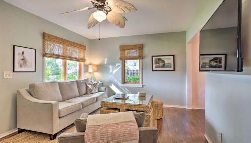 Yard and Hot Tub Historic Lake Worth Cottage! - Photo 3