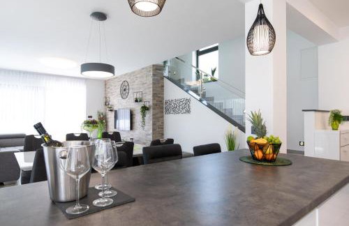 Villa Supernus with Heated Pool - Foto 24