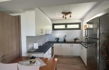 Thalantheia House - Photo 16