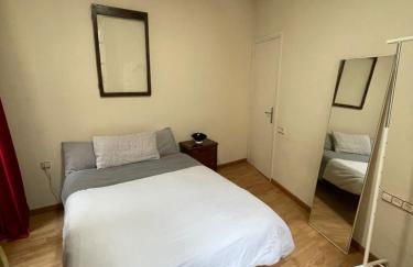 Cozy Room in the Heart of Barcelona - Foto 16