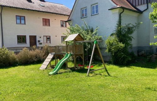 Souterrain Apartment mit Gartenblick - Foto 11