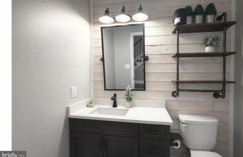 Spacious 6Bed Woodland Retreat with Movie Room & Deck - Foto 9