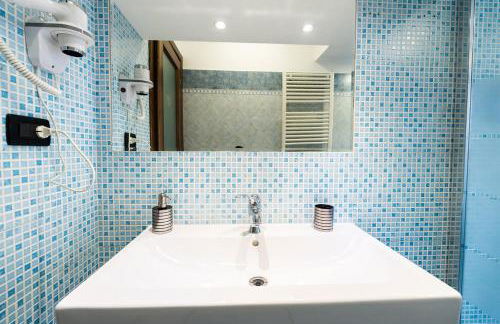 Margot Family - Photo 44