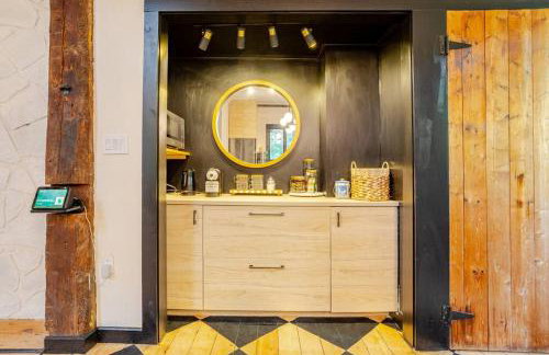 Unique Fully Restored Landmark Barn in Hudson - Foto 70