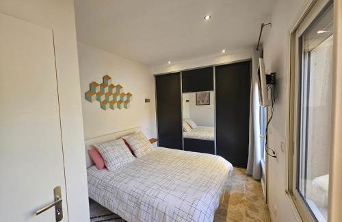 Appartement T2 charmant, calme, terrasse & parking - Photo 9