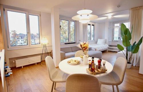 2,5 Zi Design Apt near Porsche Museum with Beamer, Netflix, PS5 - Foto 2