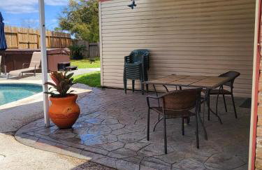 HoustonGem Private Pool & Hot Tub 20 Min to DT - Foto 59