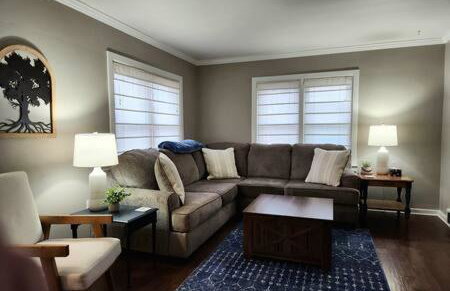 Large Cozy House Near NexusPark Air Hockey - Foto 5