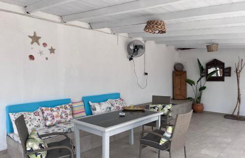 Sea and Garden House - Photo 13